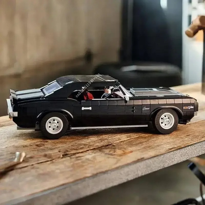 Carro Retrô Muscle Preto (1456 peças)